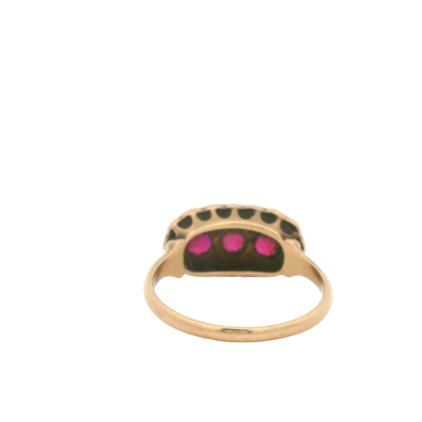 Vintage 14 Karat yellow gold ruby and pearl ring