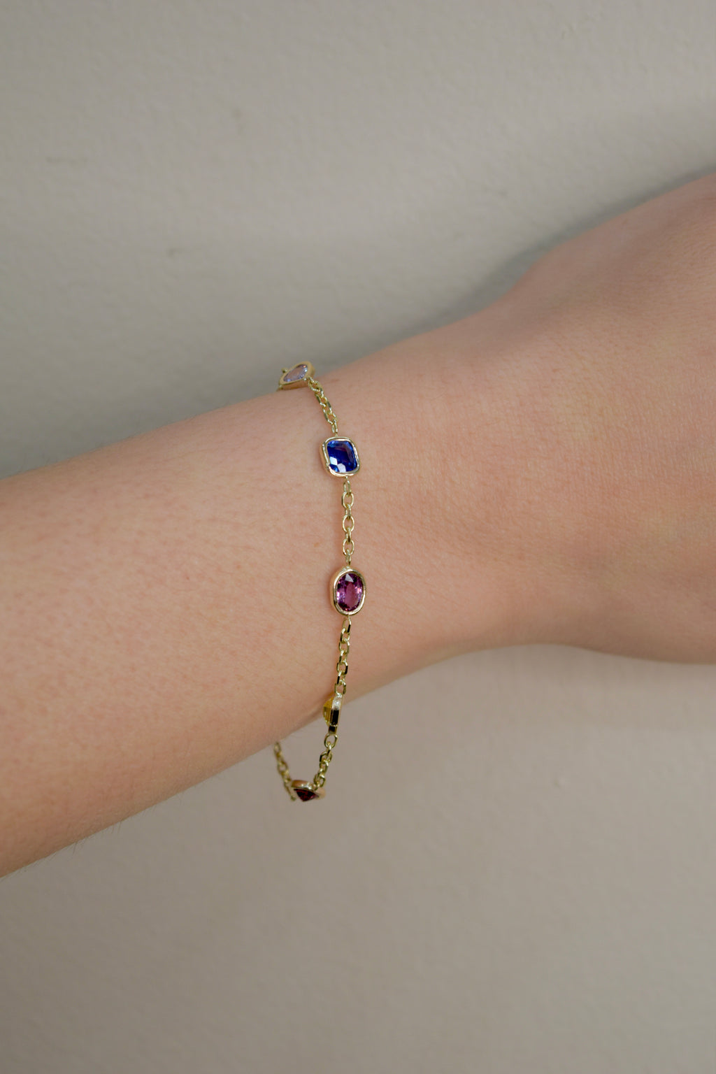 Mix color sapphire bracelet
